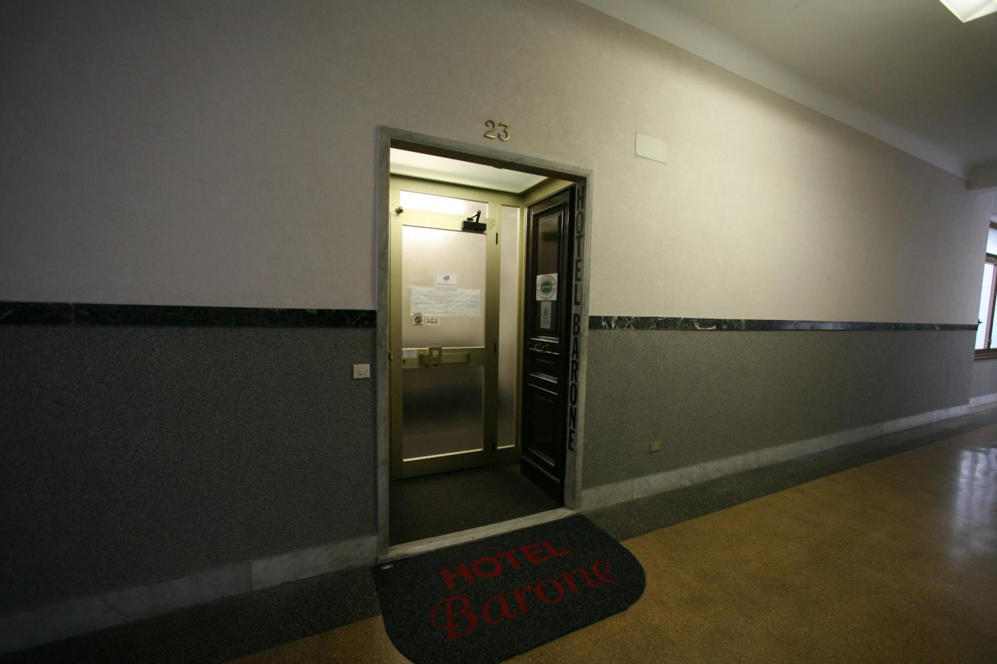 Hotel Barone Genoa Bagian luar foto