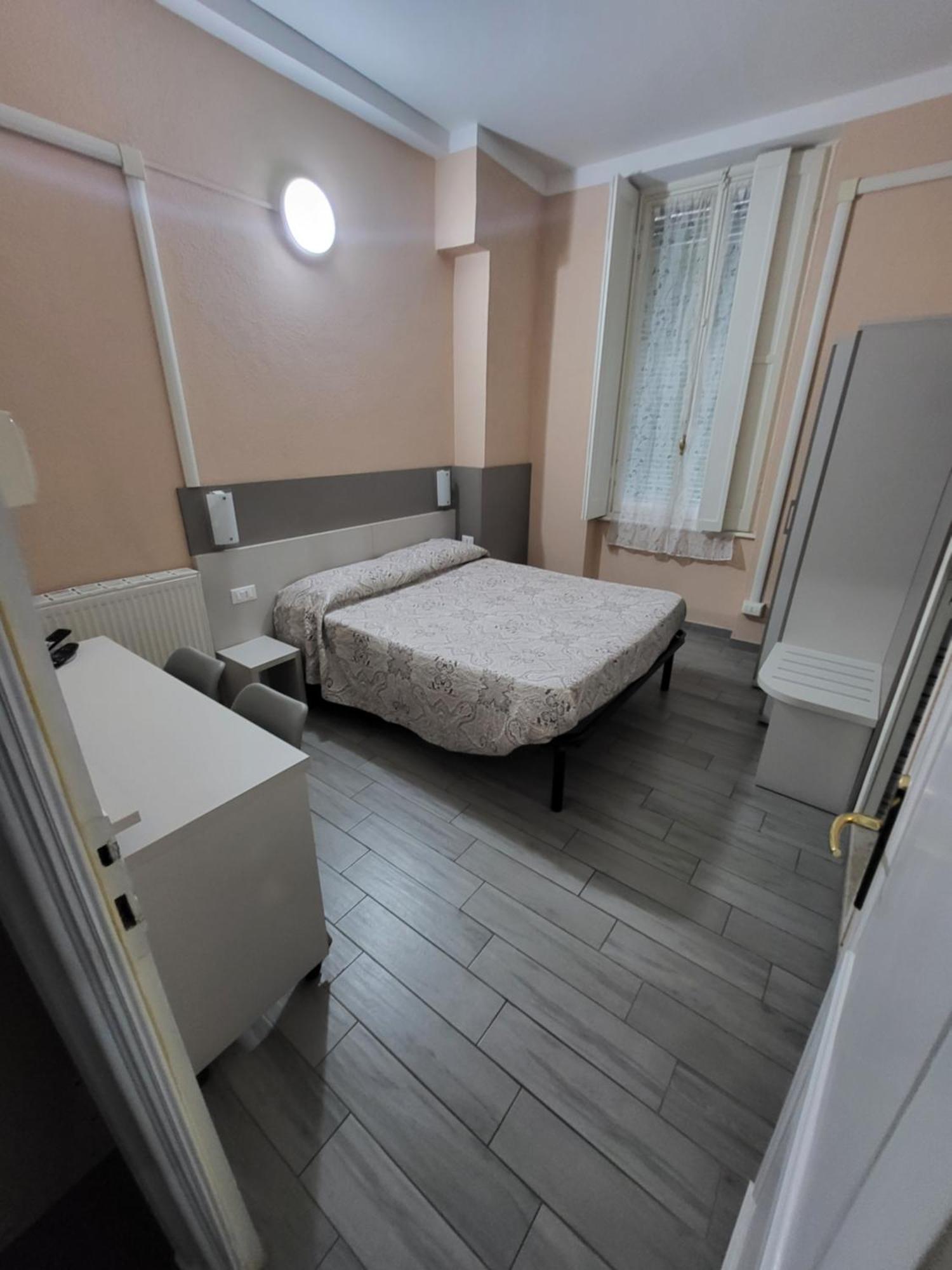 Hotel Barone Genoa Bagian luar foto