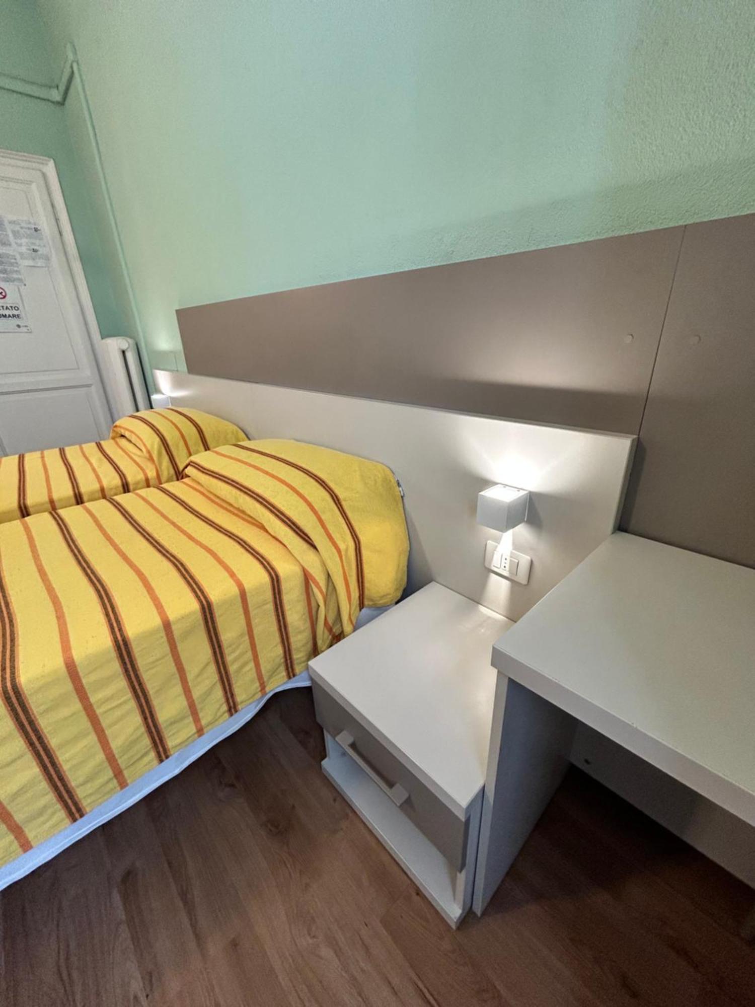 Hotel Barone Genoa Bagian luar foto