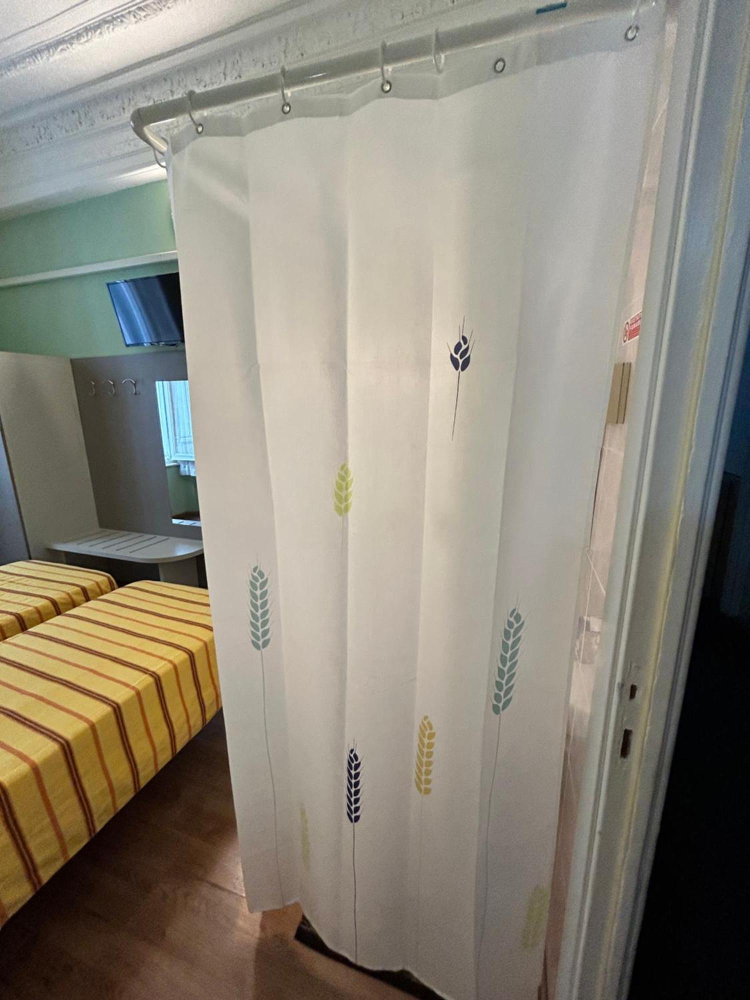 Hotel Barone Genoa Bagian luar foto