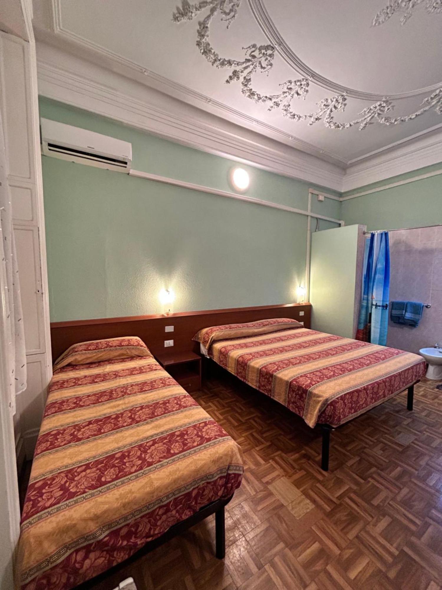 Hotel Barone Genoa Bagian luar foto