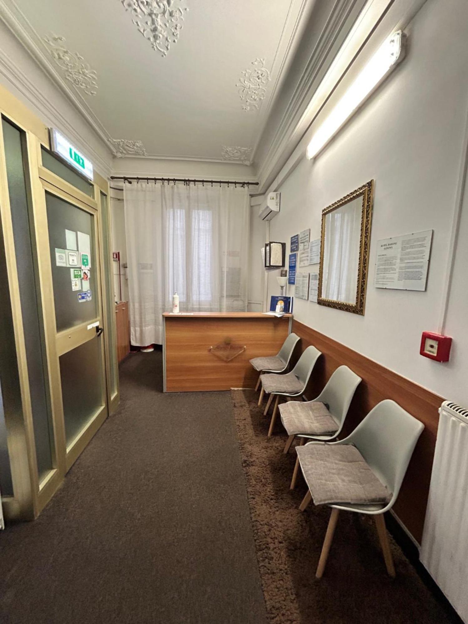 Hotel Barone Genoa Bagian luar foto